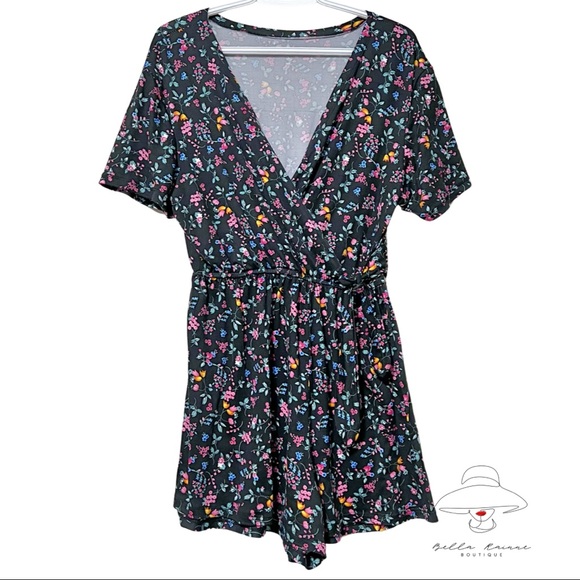 Floral Rompers BNWOT - Picture 4 of 9